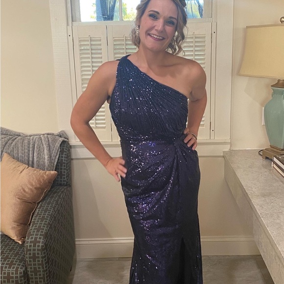 Rene Ruiz Navy Sequin evening gown - Picture 8 of 8